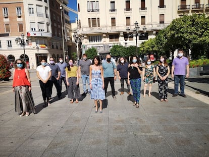 Martina Velarde, nueva líder de Podemos Andalucía, junto a su equipo en Córdoba, donde se ha constituido la nueva dirección del partido.