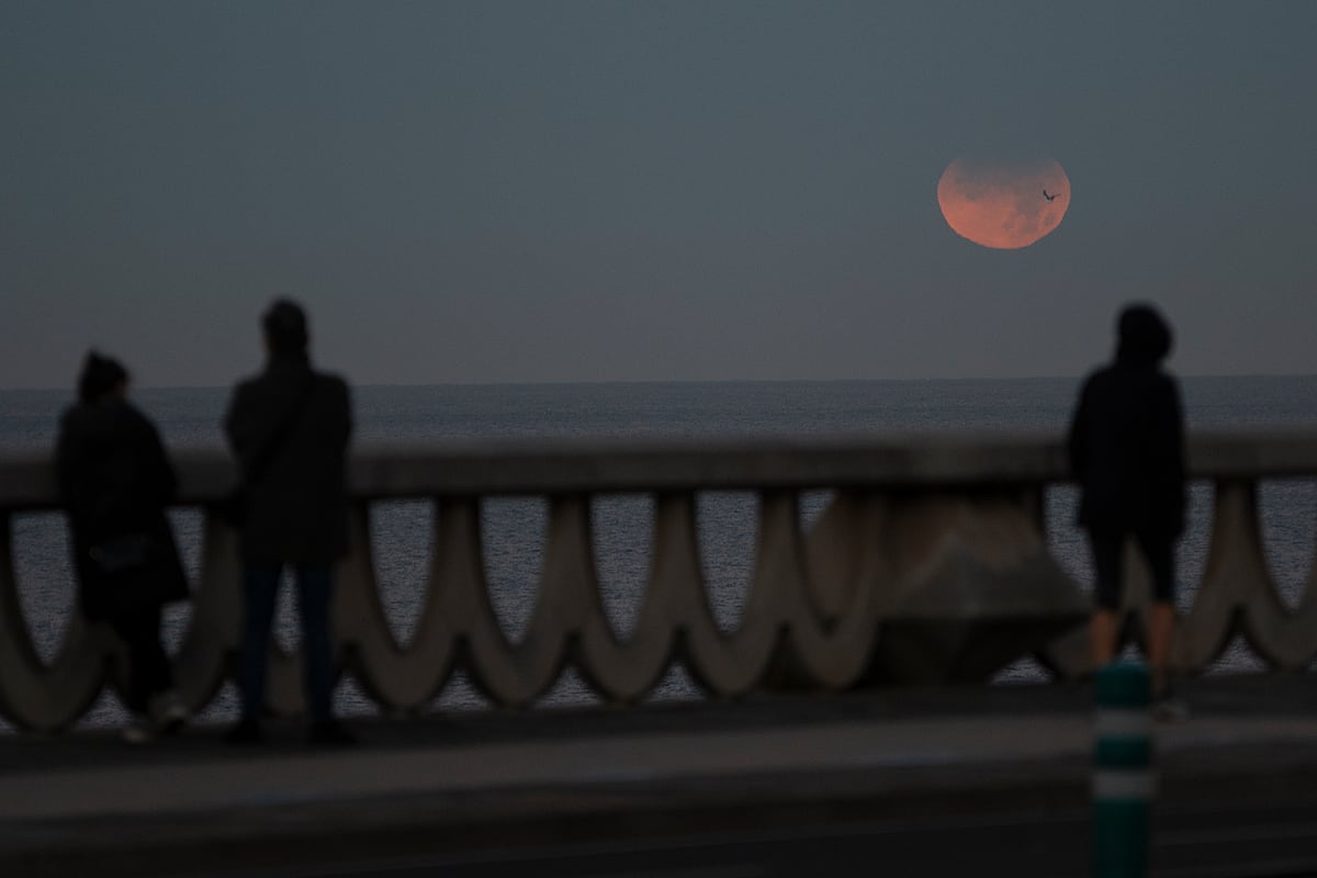 This ‘near-total’ lunar eclipse was in November, the longest in centuries |  Community