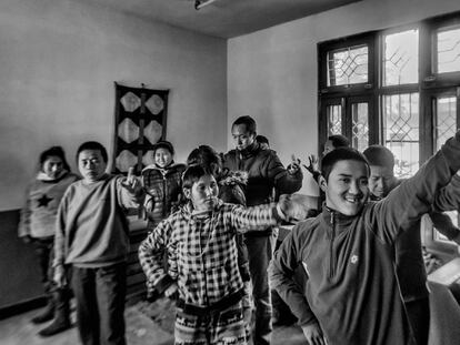 El cobertizo que se convirtió en hogar para decenas de tibetanos