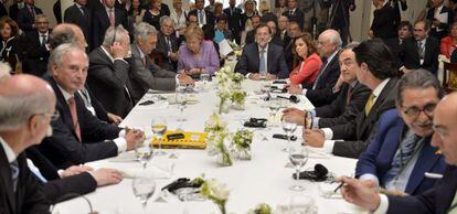 Merkel y Rajoy presiden el encuentro empresarial hispano-alem&aacute;n celebrado en La Moncloa.