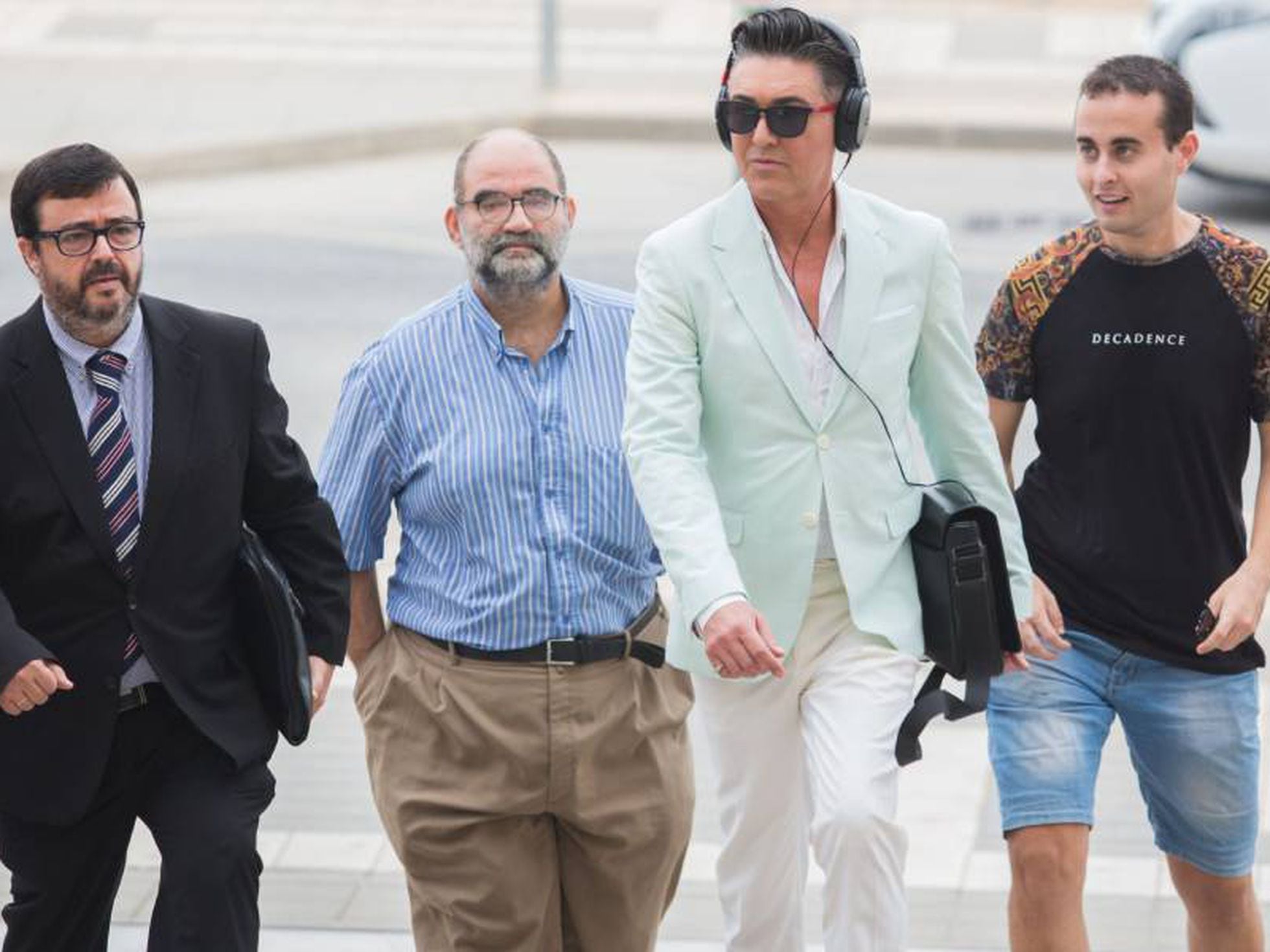 El fiscal eleva a 20 meses su petición de cárcel para Ángel Garó por  agredir a su expareja | Gente | EL PAÍS