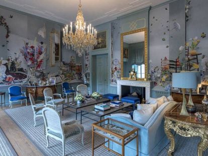 El salón azul del palacio Huis ten Bosch de los reyes de Holanda.