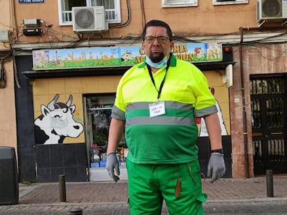 José Antonio González, el barrendero fallecido en Madrid por una ola de calor, en una foto cedida por la familia.