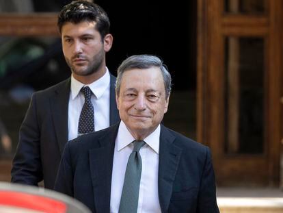 Mario Draghi, a la salida de su casa en Roma.