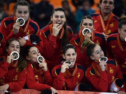 Mundial de balonmano femenino: España - Holanda, en imágenes