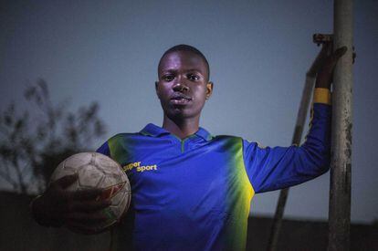 Asad Maulid, 17 años, es el portero del equipo del Baobab.