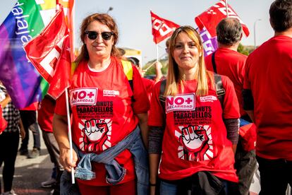 Las trabajadoras de Bimbo María Ángeles Ruiz y Estela Martín.