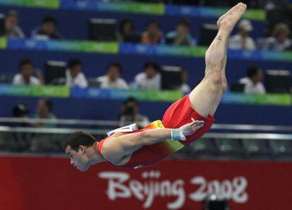 Gervasio Deferr durante su ejercicio de suelo en los Juegos de Pekín.