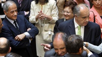 Josep Maria Felip y Rafael Blasco, junto a Francisco Camps, en un acto de apoyo al expresidente.