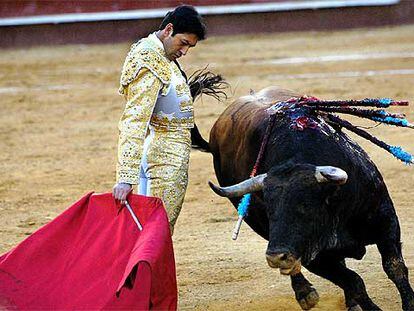 Vicente Barrera, en el quinto toro de la tarde.