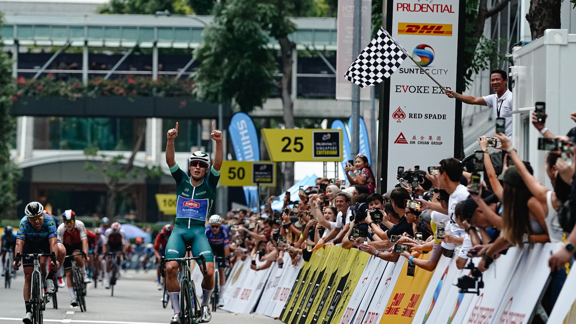 Feliz cumpleaños para clearance un amigo ciclista