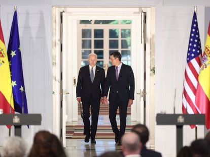 El presidente de Estados Unidos, Joe Biden, y el jefe del Gobierno español, Pedro Sánchez, este martes durante la rueda de prensa conjunta celebrada en La Moncloa.