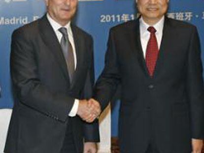 El ministro de Industria, Turismo y Comercio, Miguel Sebastián, y el viceprimer ministro chino, Li Keqiang