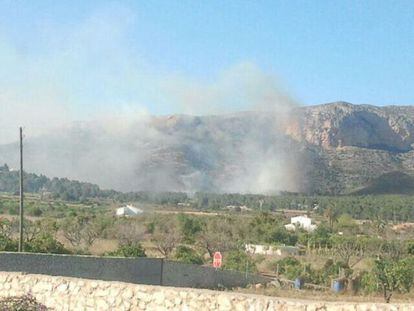 Imagen del fuego en El Montg&oacute; facilitada por el Centro de Emergencias.