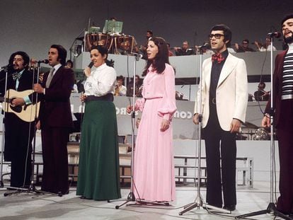 Mocedades, durante la interpretación de 'Eres tú' en la edición de 1973 del festival Eurovisión.