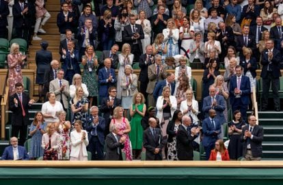 El público de Wimbledon aplaude a Sarah Gilbert el 28 de junio. 