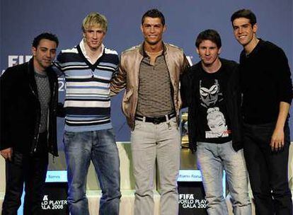 Xavi, Fernando Torres, Cristiano, Messi y Kaká, en la gala en la que la FIFA premia al mejor jugador.