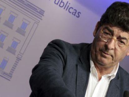 Diego Valderas, ayer tras reunirse en Madrid con Cristóbal Montoro.