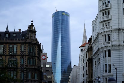 La torre Iberdrola, en Bilbao, este martes.