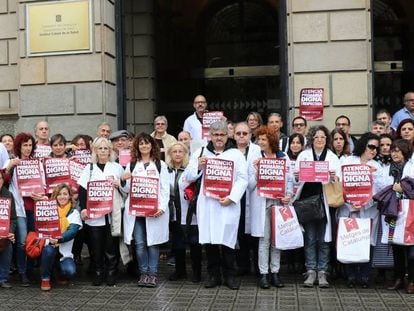 Sindicalistas de Metges de Catalunya protestan ante el ICS
 