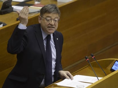 El presidente de la Generalitat, Ximo Puig, durante la sesi&oacute;n de control en las Cortes.