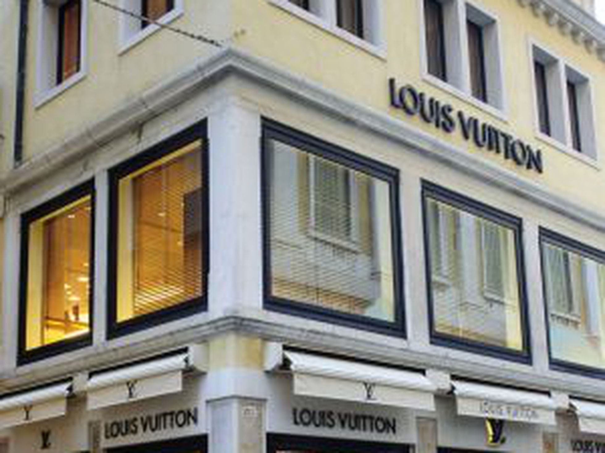 El grupo de marcas de lujo Louis Vuitton se desprendió de la casa