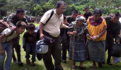 Evacuación de familias en Santa Cruz Barillas.