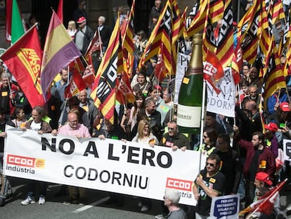 Treballadors de Codorníu protesten per l'ERO a l'empresa.