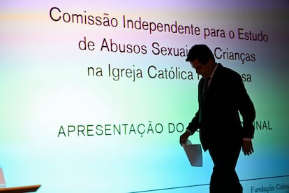 Pedro Strecht, presidente de la comisión independiente que investiga los abusos sexuales en la Iglesia de Portugal, durante la presentación de sus informes en Lisboa.