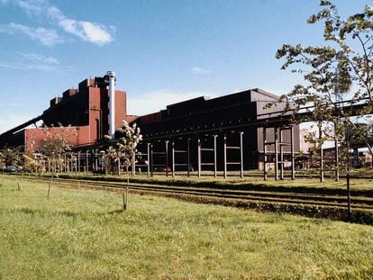 Imagen de archivo de la acería de ArcelorMittal en Gijón, Asturias.