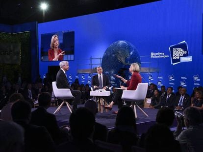 Una de las mesas de debate en el Bloomberg Business Forum 2019.