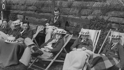 Roald Dahl (centro), en el internado de Repton (Inglaterra).