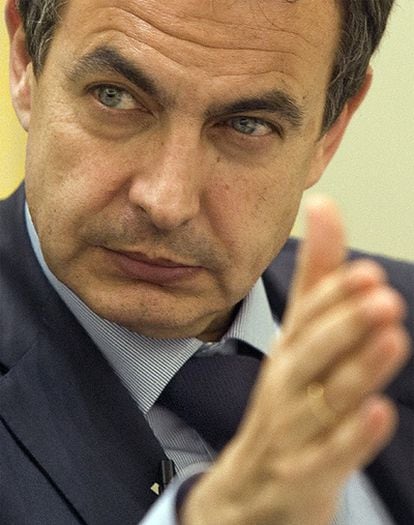 El presidente José Luis Rodríguez Zapatero, durante la entrevista.