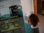 24/08/20. Preparación ante el inicio de clases con medidas para evitar los contagios por la COVID en un colegio público de MAdrid. CARLOS ROSILLO