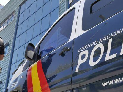 Una furgoneta de la polic&iacute;a.