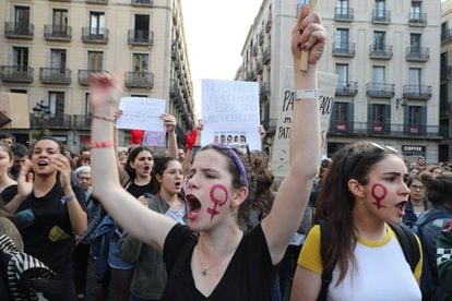 Concentración en Barcelona contra la primera sentencia de la Manada, en abril de 2018. 