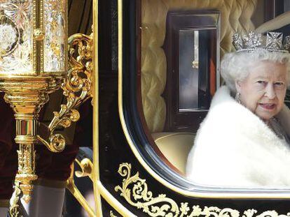 La reina Isabel II, a su llegada al Palacio de Westminster la semana pasada.