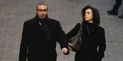 Torres y su mujer acuden a los juzgados de Palma el pasado febrero.