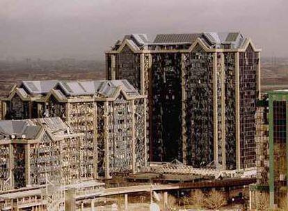 Edificios del complejo inmobiliario londinense Canary Wharf, gravemente dañados por una bomba del IRA en 1996.