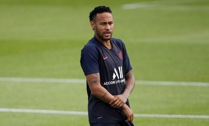 Neymar, en el entrenamiento del PSG.