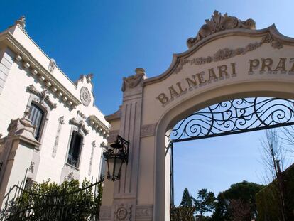 Entrada del balneario Prats, en Caldes de Malavella (Girona).