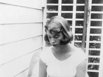 La escritora Sylvia Plath, en 1954.