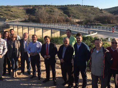 Concurrida inauguración de un nuevo acceso a Campillo del Río (Jaén).
 