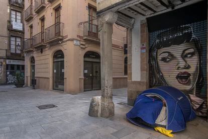 Barrio del Born de Barcelona con los comercios cerrados debido al Covid-19