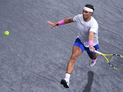 Nadal, durante el partido contra Mannarino en Bercy.