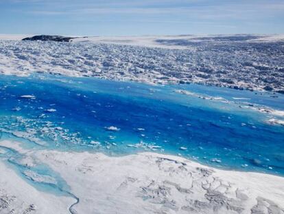 Hielo fundido en el glaciar Helheim, de Tasiilaq (Groenlandia).