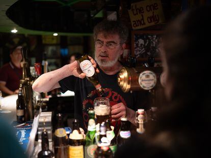 Jesús Maestre, propietario de la cervecería El Irlandés, en Valladolid.