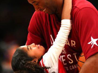 Kobe con su hija Gianna en 2016.