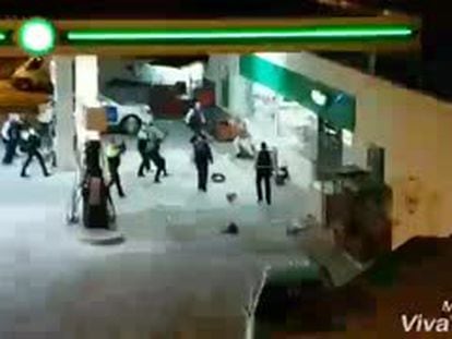 Detienen a un hombre que se enfrentó a los Mossos con una motosierra y un machete