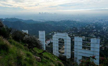 La ciudad de Los Ángeles, vista desde el cartel de Hollywood.